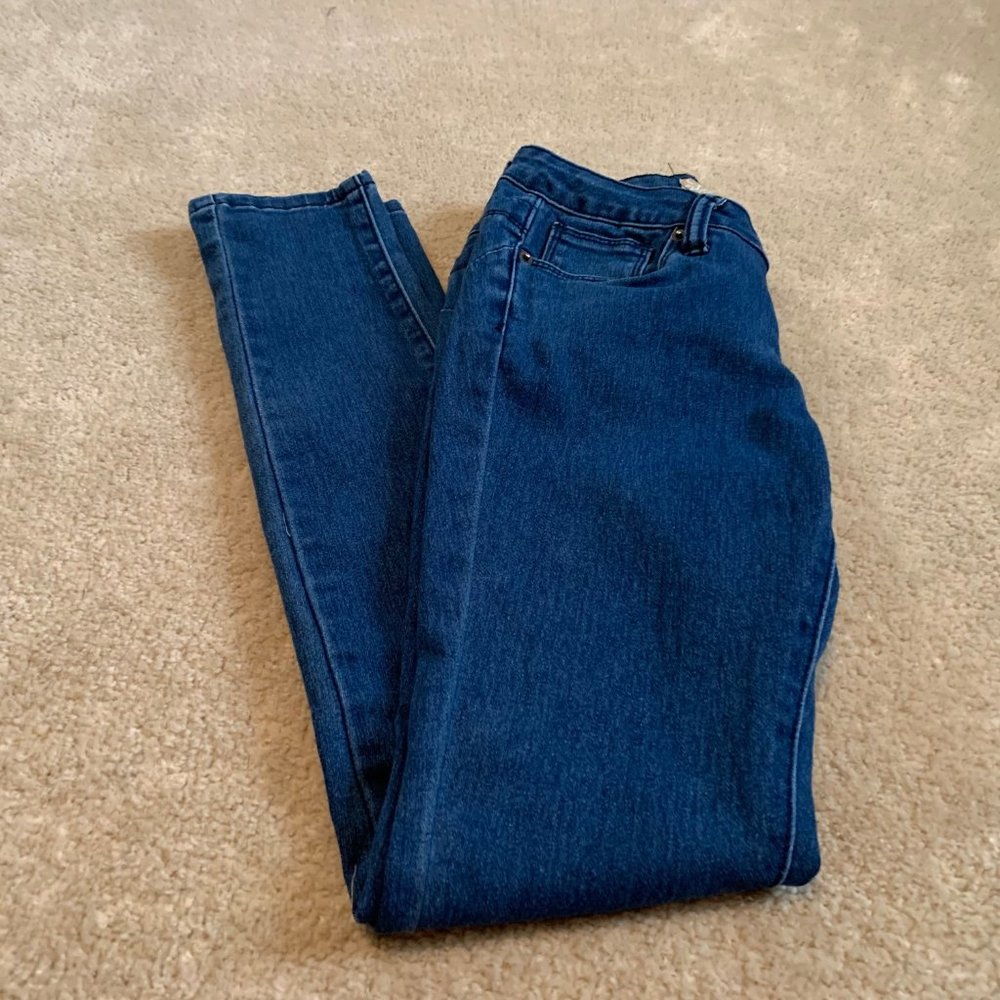 Hybrid & Company Five Pocket Straight Leg Jean Size 3
